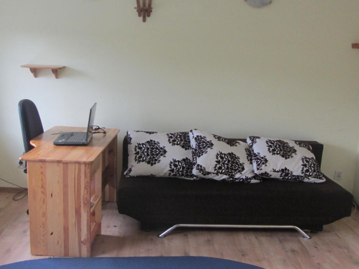 Spacious Holiday Home In Stara Kamienica With Pond ภายนอก รูปภาพ